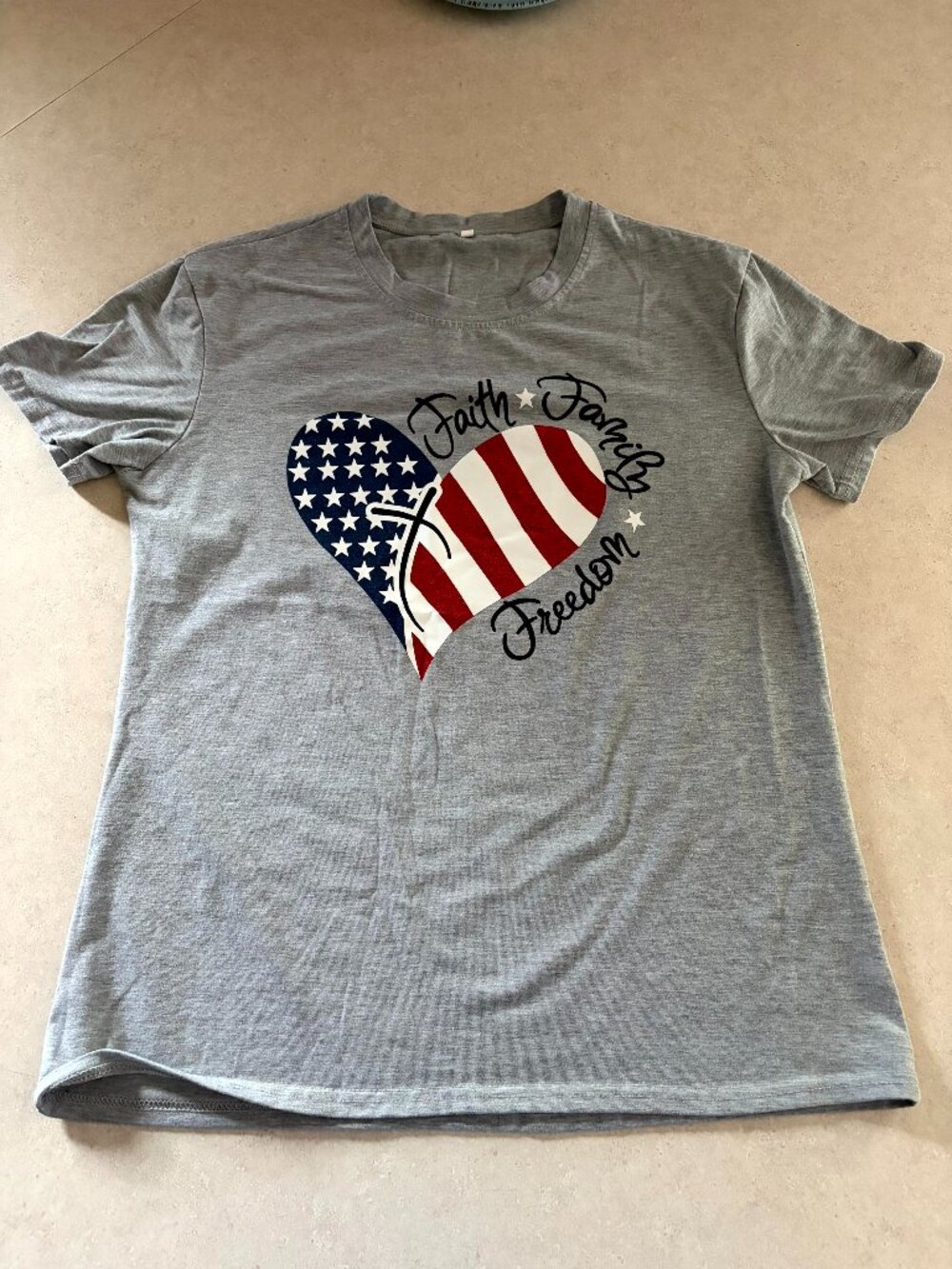 Faith Family Freedom Gray Tee Women’s Size Medium 4th Of July Religion